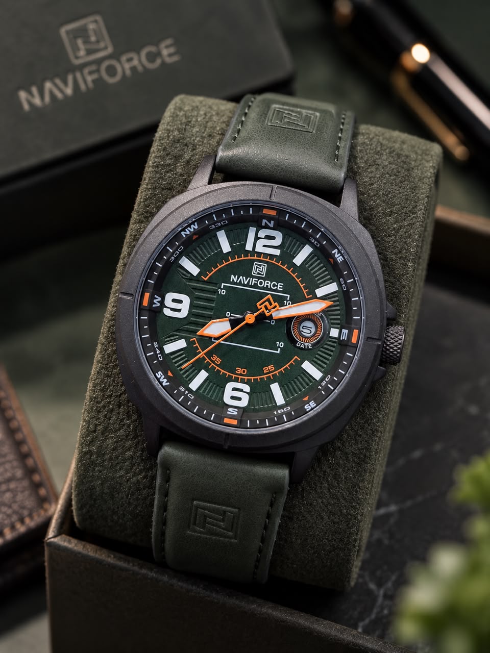 NaviForce  Analogue_Green