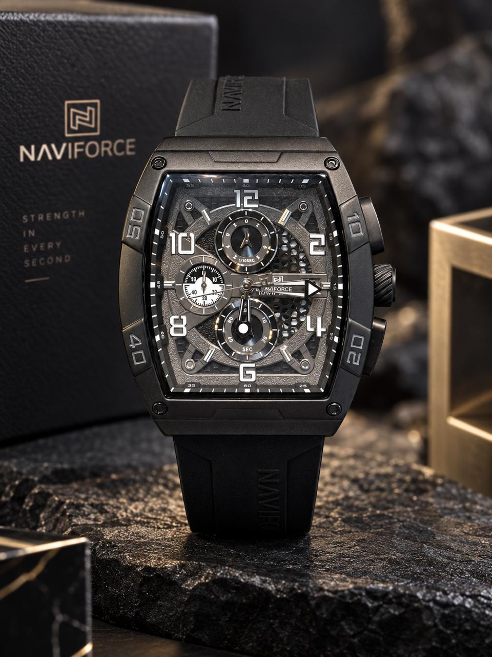 NaviForce  Analogue Date Aperture Chronograph Watch NF8052_Black